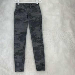 high rise gray camouflage jeggings